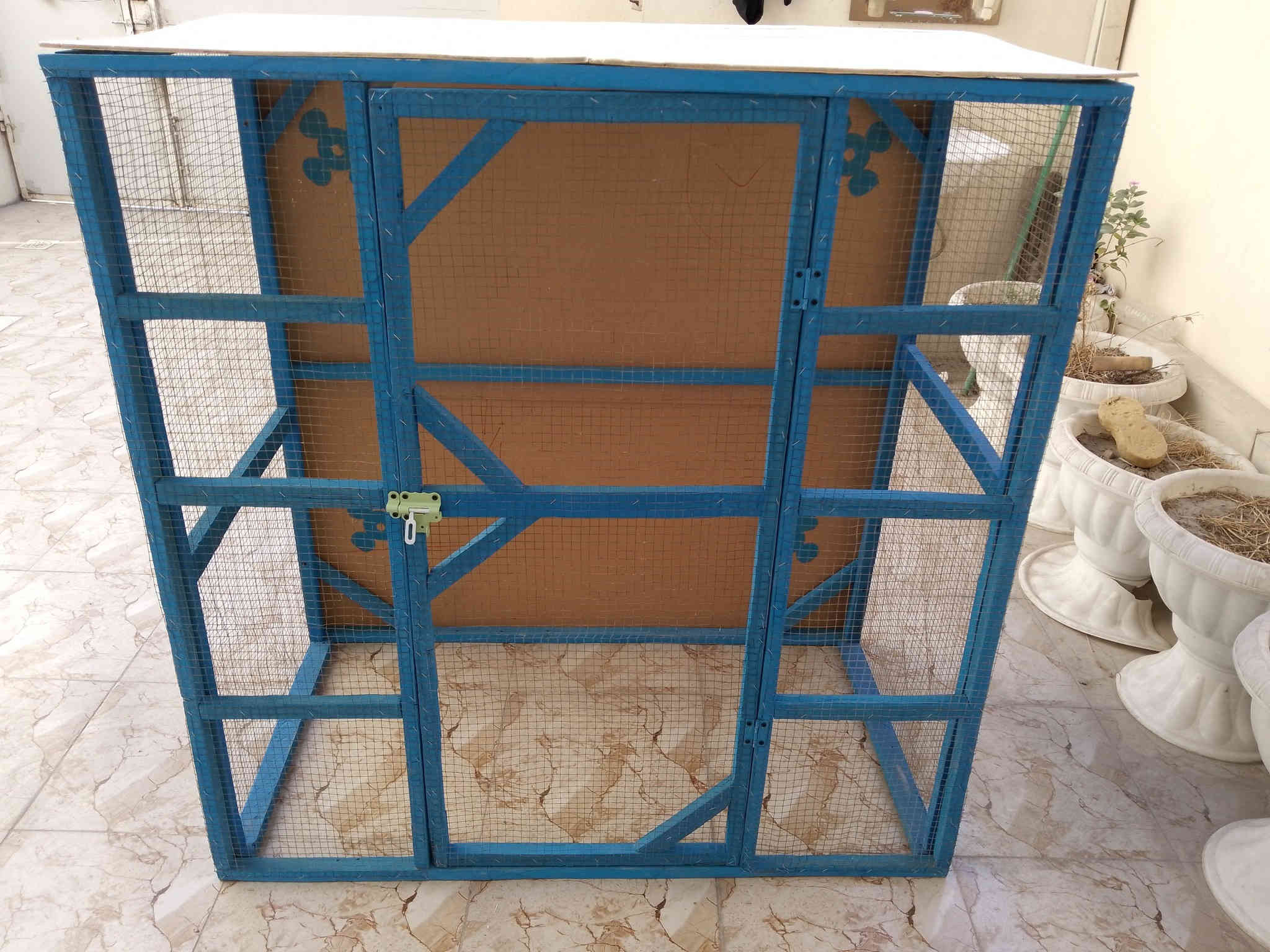 سلام عليكم مرخصت الادمن متاح قفص خشب حلو ومرتب وجبير درجة اولى قياسات العرض 120 ارتفاع 120 نزال 60 يتفصخ براغي يرهم لطيور الزينه والدجاج سعر النهائي 40 بدون عمله مكان بغداد الحريه لايوجد توصيل مراسله خاص او اتصال على الرقم بي وتسابب
***********
