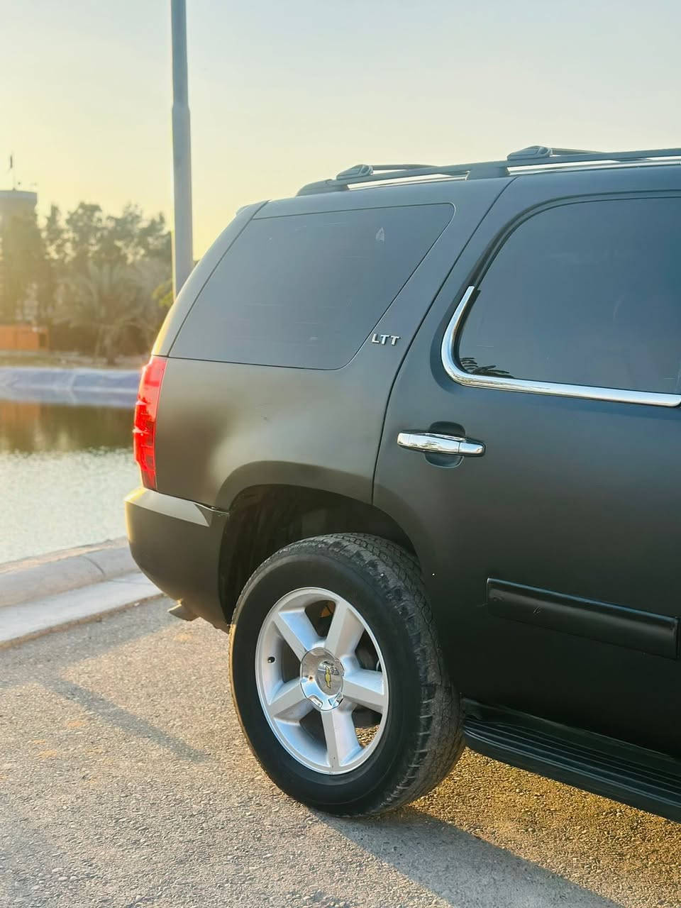 سلام عليكم للبيع تاهو موديل ٨ بسمي تحويل مباشر سيارة جديدة وجاهزة الف متصرف عليهة سعر ١٣٨ ورقة بيهة كم قطعة صبغ قبل التخليف عندي فيديو مالتهه مكاني بغداد ***********
