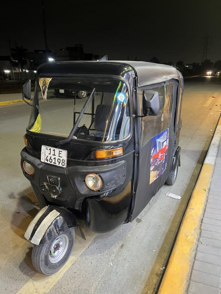 تكتك اسود 
مديل 2022 / 7
لوحتين نكليزي
رقم بغداد
التكتك بيها طخه خفيفه على كد إصبعين ومرشوشه ما مبينه نهائيا 
بوشة وبستم شركة 
السعر 9 وبيها مجال 
كلش متوازي على بيعتها
مكاني بغداد الدورة 
***********
