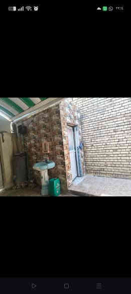 سلام عليكم
بيت طابو مساحته 160 متر  تضحيه على شارع لعام  قرب مدرسة حبيب ابن مظاهر  يتكون من 3غرف وصحيات داخليه وخارجيه  وديوانيه وصاله 
سعر 155 
***********
