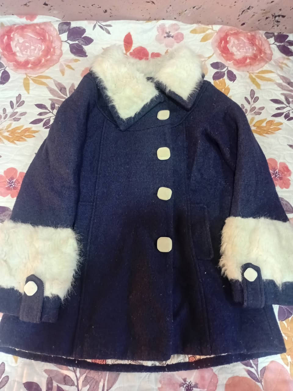 سلام عليكم عدي ٧كوتات نضيفه مملبوسه ع مره ومرتين نضيفه الي تريده تاخذه كله ب20وهيه متسوه قماشها تفاليس بس لان زغار عليه وقياسه ٣٨/٤٠الي قياسه هيج وتريده صدك تدخلي خاص توصلله توصيل


**إذا كنت صاحب هذا الإعلان وتريد حذفه لأي سبب، رجاءا أرسل رسالة إلى الدعم الفني**