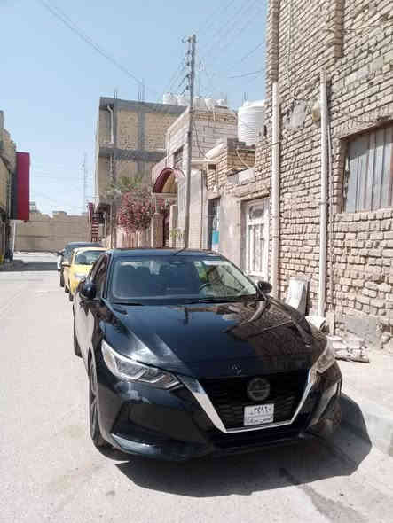 نيسان سنترا 22 مواصفات sv
ماشيه 49 الف ميل 
مامرقمه حره لأضربه ولاتبديل  
4 رادارات
تحكم ستيرن 
بصمة أبواب وتشغيل
قياده ذاتيه 
3 أنظمة قيادة أقتصادي /عادي /سبورت 
نقطه عمياء
تدفئه تبريد شغال
شاشه ابل كار بلي *********** السعر 105 بيها مجال
