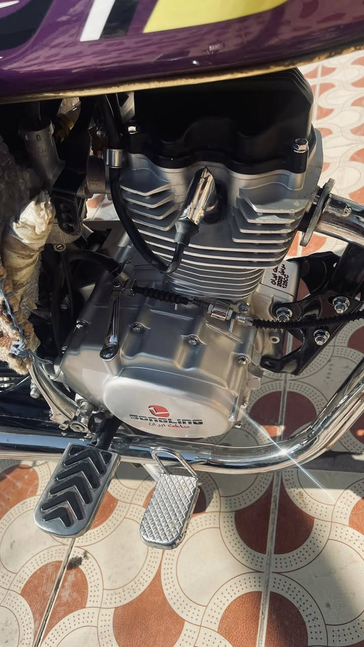 سلام عليكم تايكر 2025للبيع دراجة  حلوة مرتبة مناقصهة شي ولله كلهة شغالة كهربائيات شاشة كلة كامل دراجة نازلة 2025بشهر 10بس بيع بس بيع وهاذة رقمي ***********وخاص مفتوح
