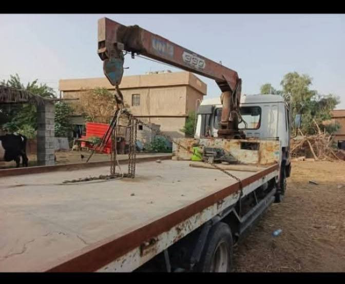 سلام عليكم للبيع لوري فوسا رقم كركوك لوري جديد محرك كير وكسل كلها شرط كهربائيات كلها  شغاله تايرات كلها جديد السعر 125وبيه مجال اخوان مكلف بل نشر ***********
