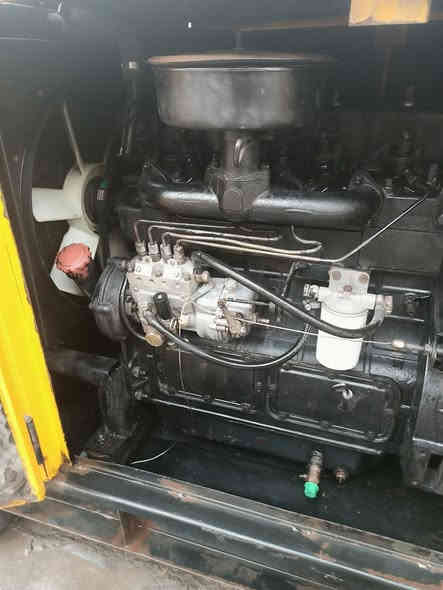 السلام عليكم مولد بيركنز صيني 4سلندر شرط الشغل والتوليد تريفيز 37 كيفي نظام اوتو شاشه كاتم لا تبخير ولا تنقيص السعر 12 ورقه الشراي ينتصل الرقم ***********
