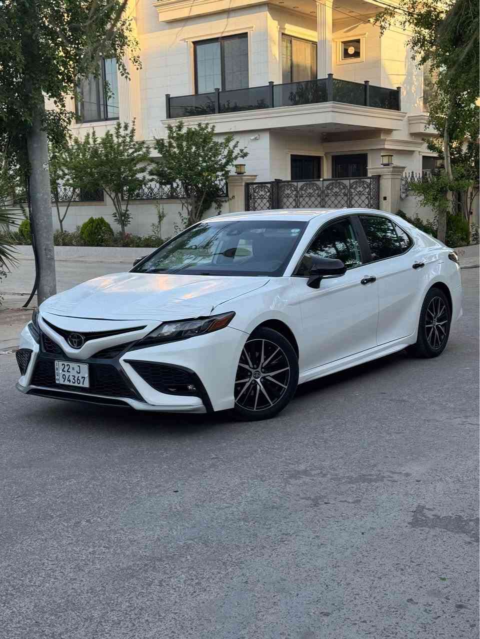 TOYOTA CAMERY کامیری 2023 SE 
نمونە لە جوانی ماشاللە مواسەفاتی SE دیارە چۆنە 
ئەم سەیارە تەنها دوو پارچە بۆیاغی هەیە کەمێک لای سەکنی گرتوە .. سۆنەر و ژمارەی لاشەم داناوە 
تەنها ئێرباگ سوکانی سیستەمە باقی هەمووی سەلامەتە 
نرخی 180$ مجالیکی کەم 
مۆبایل *********** أربيل, العراق
