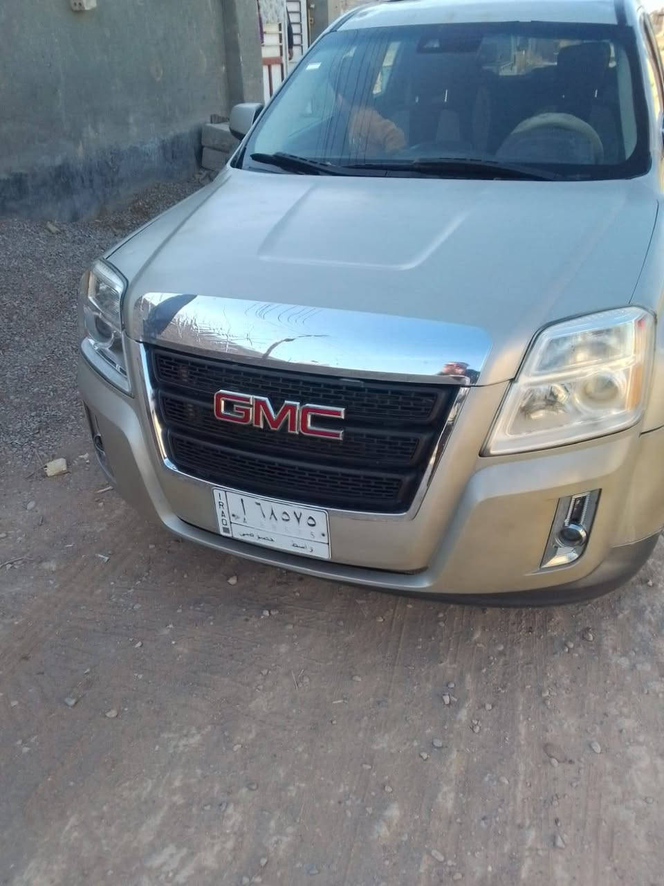 سلام عليكم  البيع سياره تيران رقم واسط  كير ومحرك مكفول سياره مصبوقه اساس احزام حداديه جديد سياره موديل 2015 اسعر 85ورقه  مكان السياره بغداد تغاطع النهروان رقم  ***********
