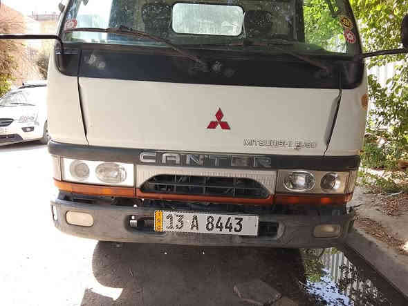 بسم الله الرحمن الرحيم
كنتر قلاب محور قلاب  
نظيفه جدا 
موديل 1992 
رقم دولي باسمي 
السنويه نافذه لغايه 2030 
محرك جديد لا بخار و لا صرف 
شاصي جديد 
مكاني بغداد 
السعر 145 قفل 
***********
رجاء رجاء الي ما يعجبه السعر لا يعلق 
الشراي الحقيقي خلي يخلي يخابر رجاء
