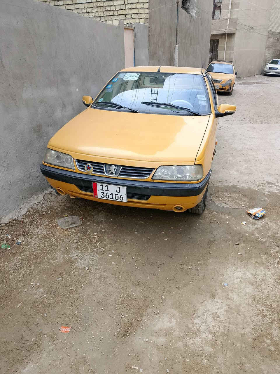 بيجو لميس محرك وكير مكفول السياره مصفره هيئه وغرامات هزه جديده رقم انكليزي السعر 38 وبيه مجال بغداد البلديات ***********
