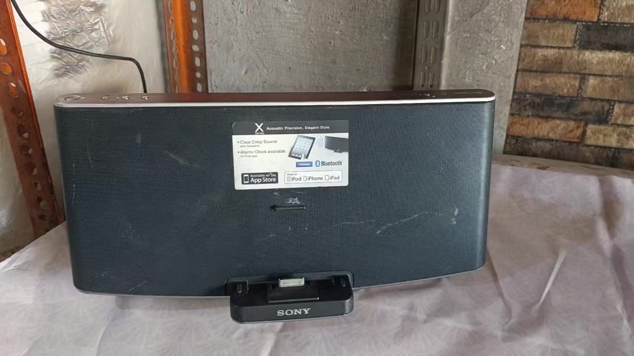 سلام عليكم
نوع الجهاز: قاعدة سماعات ومحطة إرساء لأجهزة .
Appl
(iPod, iPhone, iPad)
الصوت نظام صوتي بقدرة 40 واط مع مكبرات صوت مدمجة (Woofers) ومكبرات ترددات عالية (Tweeters) الزيادة وضوح الصوت.
المميزات تدعم تقنية Bluetooth ، وتحتوي على خاصية
MEGA BASS لتعزيز الترددات المنخفضة
إضافات: تطبيق مجاني متوفر على متجر التطبيقات لتفعيل خاصية المنبه والساعة. سعره ب 75 الف واكو توصيل


**إذا كنت صاحب هذا الإعلان وتريد حذفه لأي سبب، رجاءا أرسل رسالة إلى الدعم الفني**