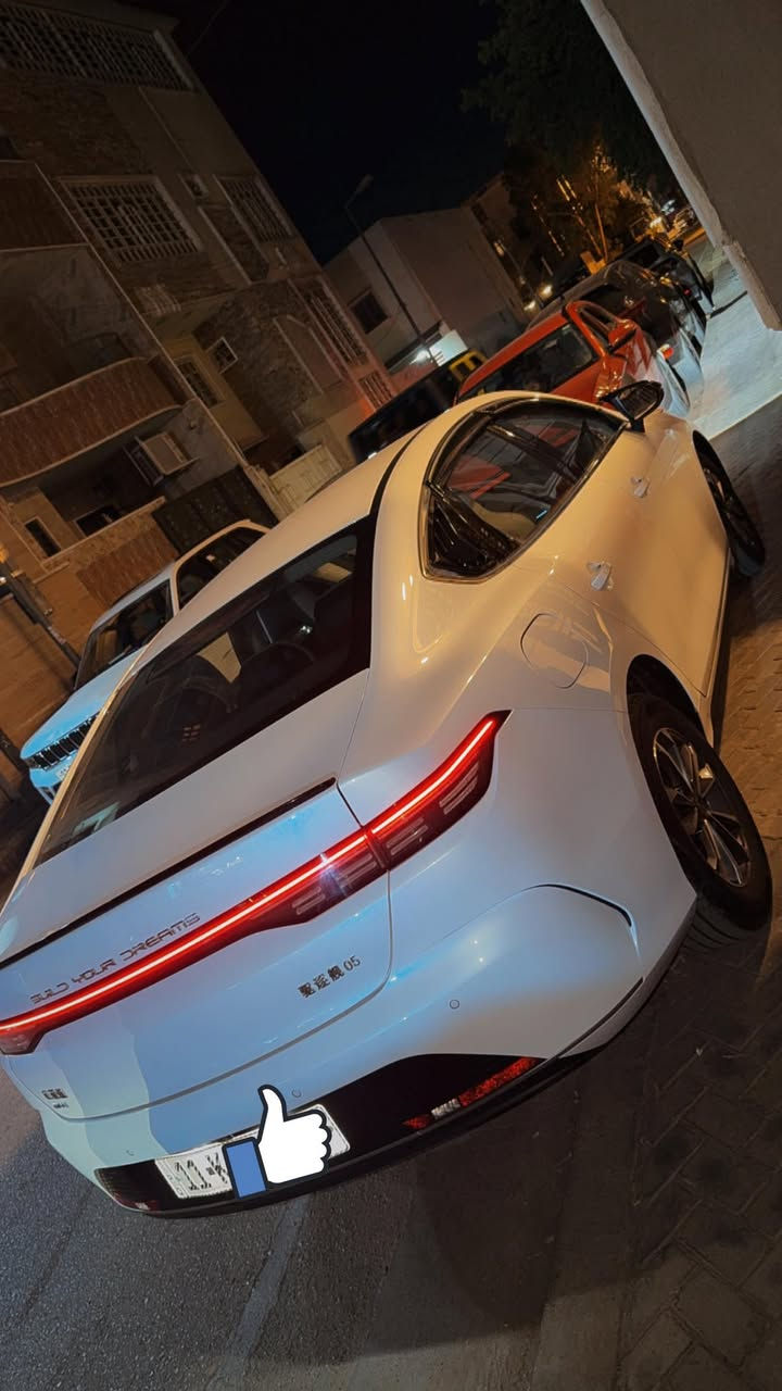 سلام عليكم BUD 2025 ماشيه الف فقط بيها رصعتين صغيرات كلش بلحافه مال بنيد رقم بغداد شاشه كبيره ومعربه والبرامج كلها نازله عليهن داخل كاربون فايبر ولدات اناره داخليه اللوان متغيره مكاني بغداد زيونه ***********
***********
