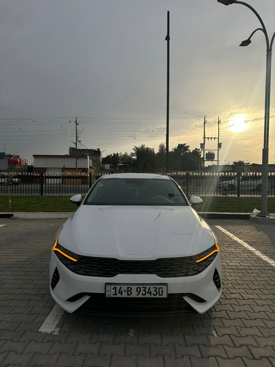 كي فايف 5 وأرد امريكي
مديل 2023 رقم بصرة معوقين دولي 
سيارة كفالة عامة بس بارد  فقط 
 (داخلة من امريكة بارد )
مكفولة من ظربة وصبغ والغرق فقط بارد 
شاصي ولغد وأيرباك كلة مكفول 
سيارة جديدة وجاهزة من كلشي مال جناي 
     .ماشية 25.000mi .جاهزة من كلشي 
 (السعر 158وبيها مجال )
.العنوان البصرة الجنينة .الاستفسار ع الرقم /***********
