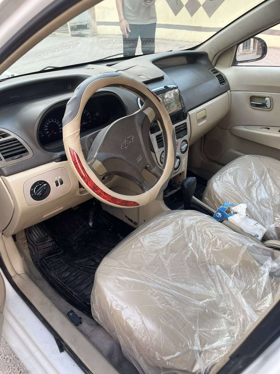 السلام وعليكم للبيع شيري ١٣رقم بصره مكينه وكير كورله  سياره جاهزه من كلشي كهرباياته كله شغاله تخم تاير جديد توه صاعده هزه بس تحوله كبا مكانه بصره السعر ٤٠ وبيه مجال ***********
