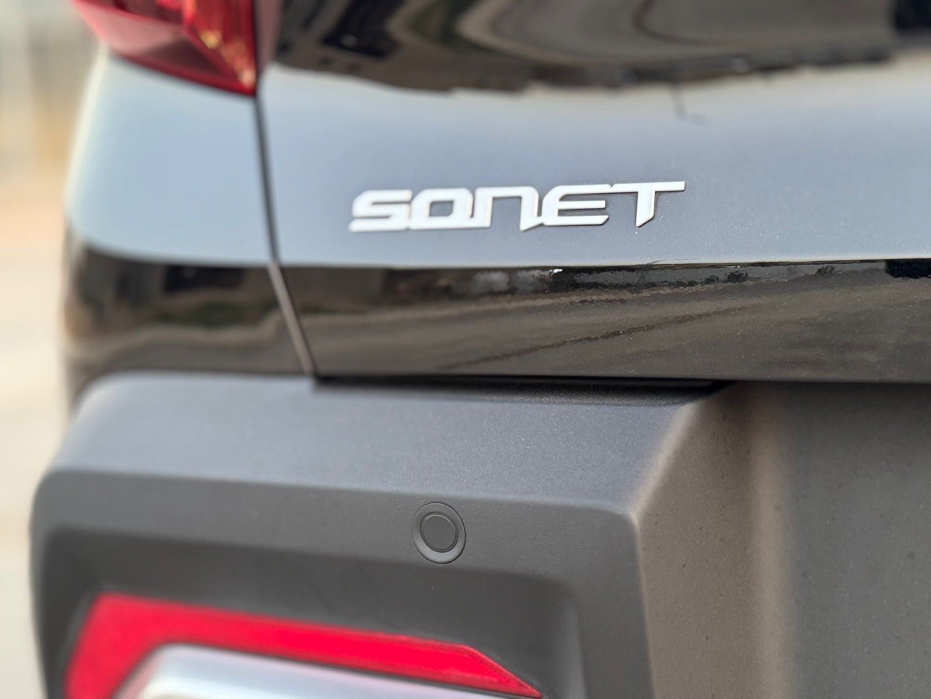 السلام عليكم 

للبيع كيا سونيت موديل 2024 شكل الجديد

🖤🖤🖤🖤لون اسود 🖤🖤🖤🖤
زيرو ماشيه ٤٠٠  كم فقط 
زيرو 
رقم اربيل الجديد باسمي السنويه
لون ابيض صدفي
مواصفات
شاشه كبيره نفكيشن مع كامره
المري ترحيبيه شفط
ويل كب كروم
حساسات خلفيه
تحكم مقود
لايتات هايلوجين مع كشافات
امامي
كشاف ضبابي خلفي
كيجات الكتروني
لايت اوتو كهربه يصعد و ينزل تبريد قطعتين خلفي و امامي
كير اوتو 8 نمر
محرك cc 1600 دبل نوزل
اقتصادي جدا
دبل ايرباك
حساس ضغط الاطارات
شباك بيانو بلاك

💵💸💵💸💰💰السعر 15500 $$

الاتصال ***********

***********