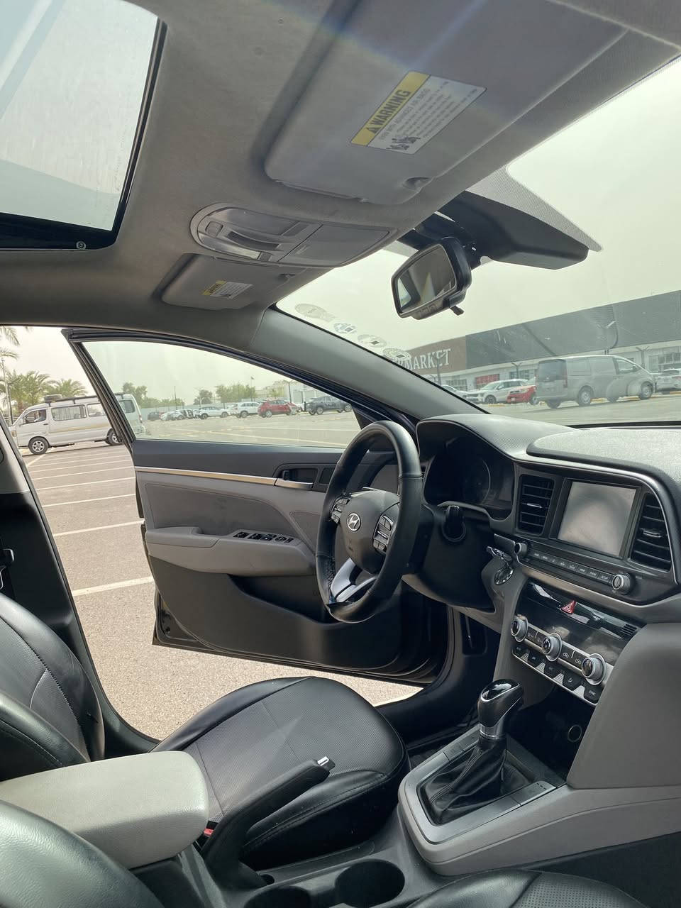 النترا 2020فول مواصفات محرك 2000دوش حادثهة موضح بالصور السعر 127وبيهة مجال رقم ***********
