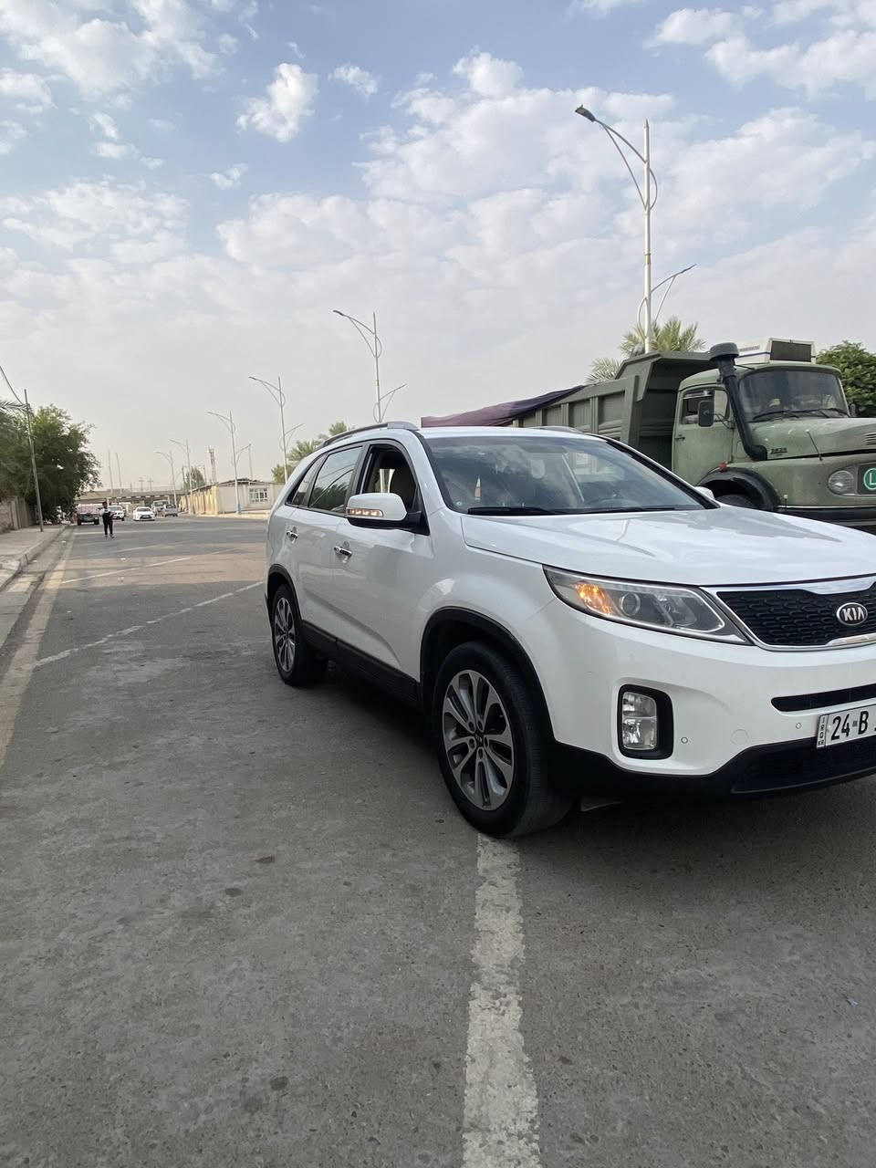 سورنتو 2015خليجي  فول مواصفات عدا البانوراما
محرك 4سلندر  2400

 7 راكب 

بصمة تشغيل 

تحكم ستيرن 

مثبت سرعة 

حساسات امامي خلفي 

ويل 18 

تبريد 3 قطع 

مرايات شفط 

اشاير بالمرايات 

ترحيب ابواب 

بيها بارد بسيط بالباب عكس السايق 

للاستفسار 

***********
