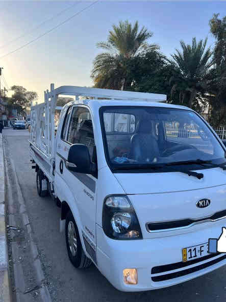 السلام عليكم 
كيا بنگو
 موديل 2018 
رقم بغداد انكليزي بأسمي 
مكفولة كفالة عامة
ماشية 137 
 مكاني بغداد المشتل 
تلفون ***********   
السعر 125 مع المحجر
