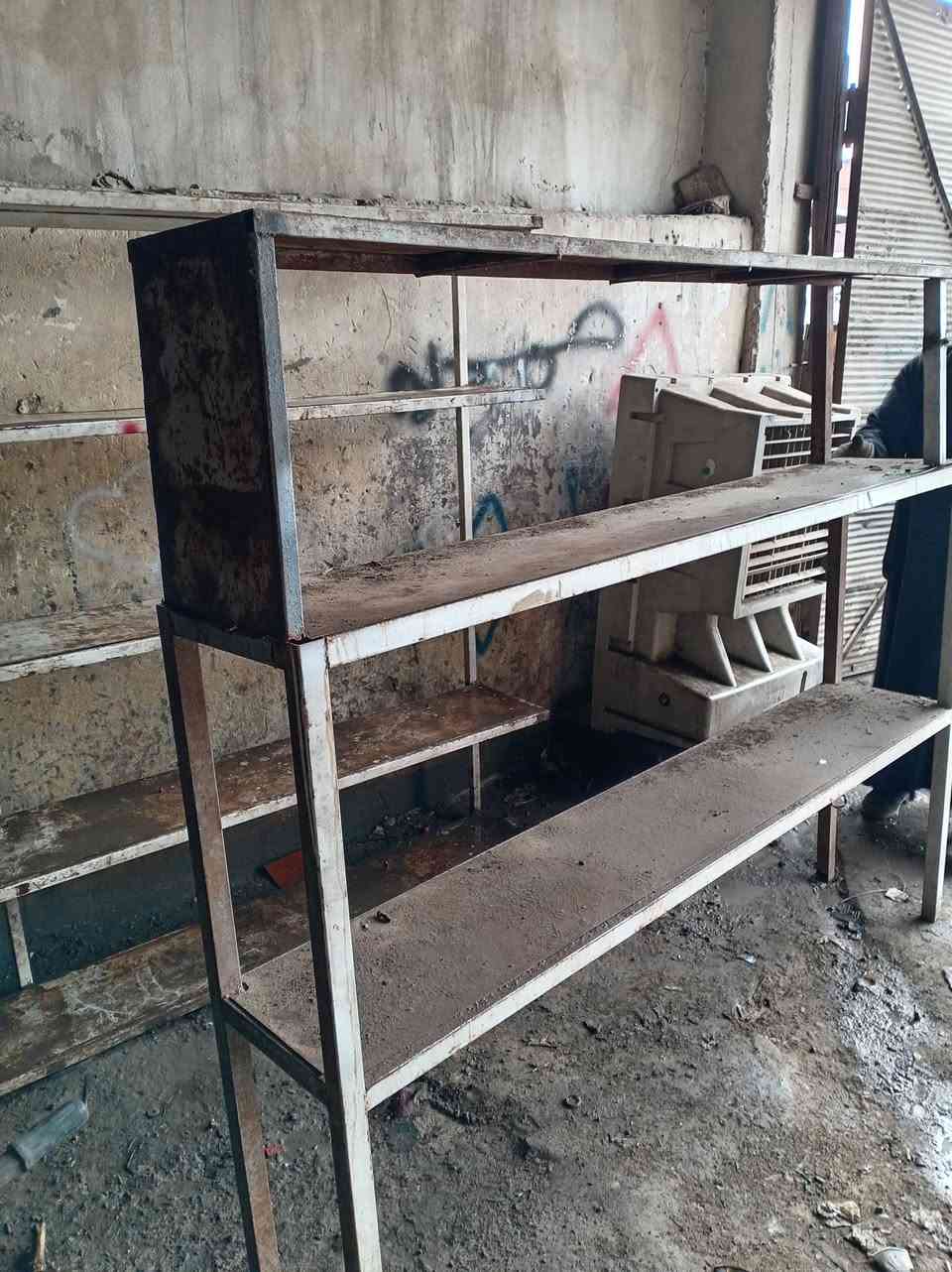 السلام عليكم ميوزه عدد ٣
ثنين منهن قياس الواحد خمس أمتار ونص وارتفاع ٢ ونص
واحد منهن قياسه مترين وارتفاع مترين
مكانهم بغداد مدينه الصدر بكسره وعطش
***********
