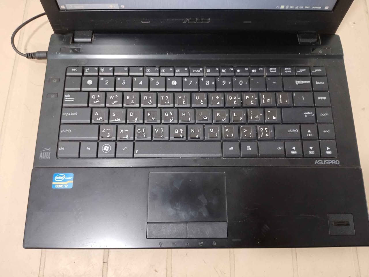 السلام عليكم....
 
للبيع – لابتوب  ASUS بمواصفات جيدة  جدا
      نظافة 95 % 
      (( السعر 85 الف و بي مجال للشراي ))

                 ((((ما عندي توصيل ))))

                    ((متواجد بكل وقت))
 
الموصفات /  الابتوب من الجيل الثاني 

المديل : ASUS B43E
 الحجم : 14.7

 المعالج: Intel Core i7 2520M
بسرعة تصل إلى 3.70GHZ

الذاكرة التخزينية : 500GB HDD 

 الذاكرة العشوائية (RAM): 8GB 

يحتوي على wi fi 2.4G /5G
يحتوي على Bluetooth
يحتوي على كيبورد لوحي عربي / انكليزي 

 نظام التشغيل: Windows 10 Pro – إصدار 25H2
 نوع النظام: 64-بت، مع معالج x64    
  
 كرت الشاشة:Intel HD Graphics 5000 4GB

 عدد الأنوية: 4 نواة فعلية / 8 مسارات – مع دعم كامل للـ Virtualization 

            (يحتوي على بطارية تعمل ساعة ) 

 جاهز للاستخدام، مناسب للدراسة، و التصفح 
و العمل المكتبي و الهندسي و المونتاج و البثوث
بالاضافة الى تشغيل جميع انواع الالعاب 

ملحقات الابتوب /
الشاحن 
الموس سلكي

 مكاني محافظة البصرة  منطقة الحيانية 
للتواصل والاستفسار اتصل على ***********

 (( السعر: 85 الف وبي مجال قليل للشراي )) البصرة, العراق
