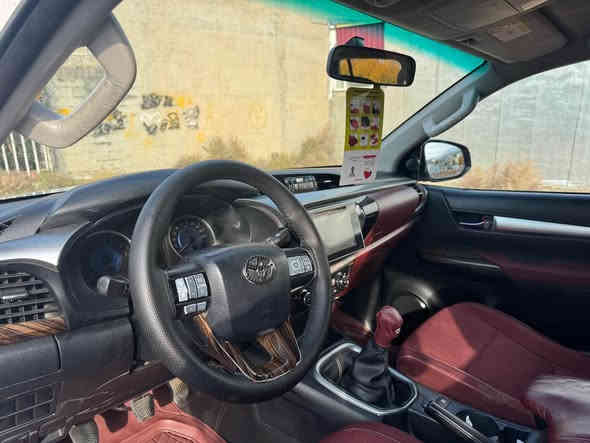 تۆیۆتا هیلۆکس (مەرزیە) مۆدێل 2016
سفری شەریکەی هەولێرە 
دەبل ئەکسل ، بیلاد ویل کەپ و دەعامی نیکل
170 هەزار رۆیشتووە
فۆرمیکای ساجی و دەبڵ ئیکۆ و سوکان ڤۆلیۆم
شاشە ئایپاد 

نرخ :228 وەرەقە و مەجال

ژێر دەعامی دواوە ٢ بست بۆیاغە
٣ پەلەی بچوک ساردی هەیە 
باقی هەموو گیانی بە شەرتە گێر و مەکینە و تحویل
بەشەرت.

ژمارەی خاوەنی
*********** سوران
