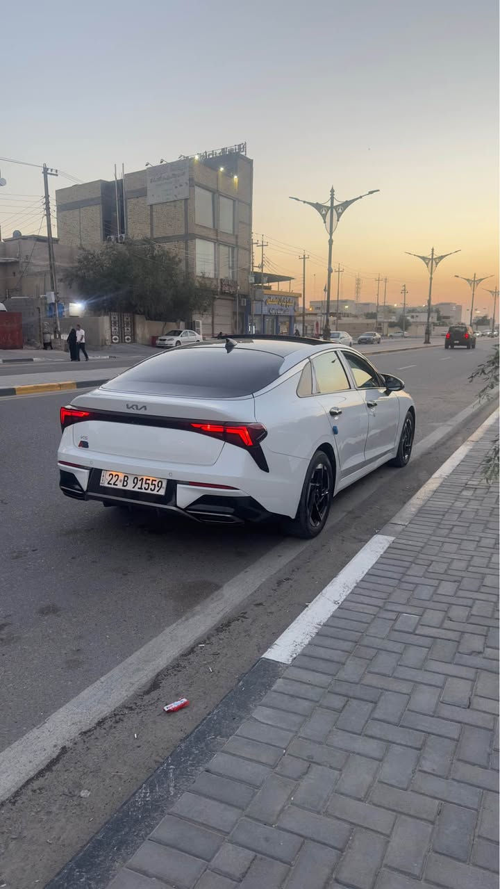 K52024 خليجي الشكل الجديد رقم اربيل باسم شركة وكالة باسمي 
فول مواصفات بنوراما داخل خشب+ بيانو بلاك اوتو هولد سايد بريك دكمه ترحيب مري شفط تبريد قطعتين 
محرك 2500  كير at 8 نمر
صار بيه حادث جداً بسيط باب نفس الون ومكانات بارد ناشر صورت الحادث 
ماشية 35 الف على وضع الوكالة اخت الزيرو 
السعر 197 مجال جداً بسيط حك الجيه فقط 
*********** البصرة, العراق
