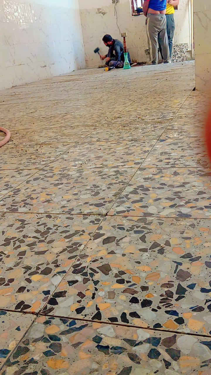 خلفه سراميك جداري ارضي في كربلاء متفرق حالين‏ العمل عله اليزر والعمل عله المتر واليوم***********
