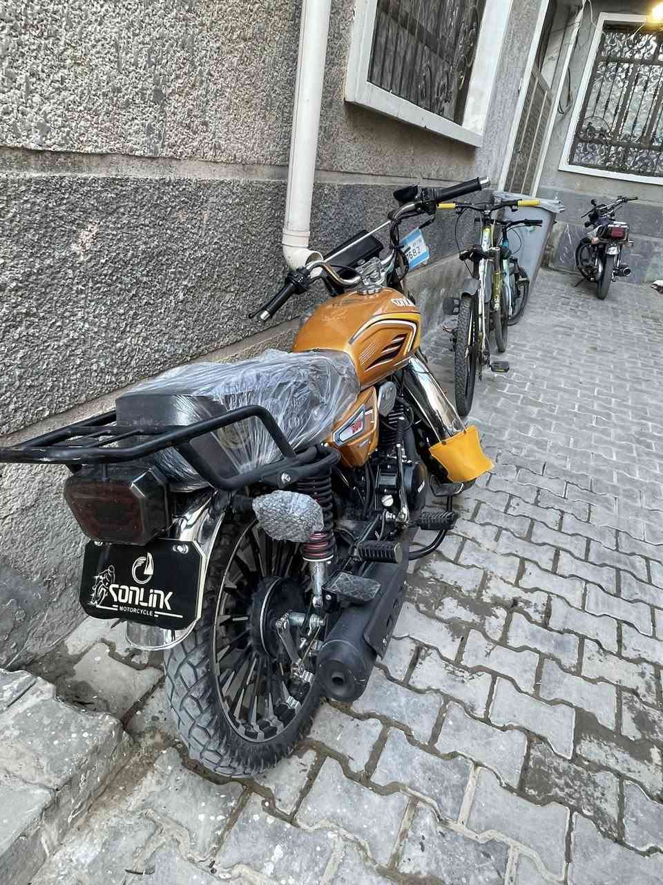 السلام عليكم للبيع سونك (2025) { 5} كير الدراجه بحالت الوكاله   برغي ممفتوح بيها مكينه تخبل الدراجه ناعمه مينسمع صوتها شلعه ومعدل طياره كهربايات كلها شغاله جيب فيتر وياك وتعال افحص  أوراق كامله السعر (850) وبيها مجال [ بغداد/ الكريعات ]
***********
