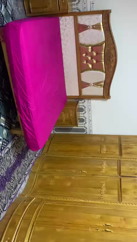 السلام عليكم بيت للبيع مساحه 200 متر رقم القطعه3175 البيت كامل مثل ماموضح بل تصوير ماحتاج اي شي البيت تحويل مباشر من المالك للستفسار اكثر 
***********
