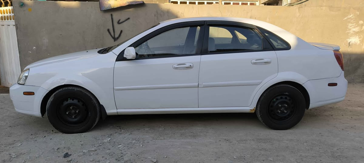 السلام عليكم .. سازوكي فورنزا موديل 2007 السيارة كير محرك تبريد خير من الله   حادثها جاملغ خلفي جهة السايق و بارد جامع امامي ،  صدر امامي خلفي ، الداخل كلها نظيفه السيارة السعر 62 ورقة ، العنوان بغداد الامين الثانيه .*********** بغداد, العراق
