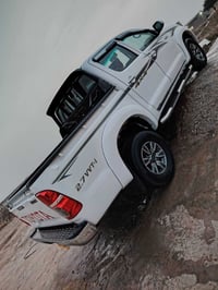 هايلوكس • فورويل • ٢٠١٥