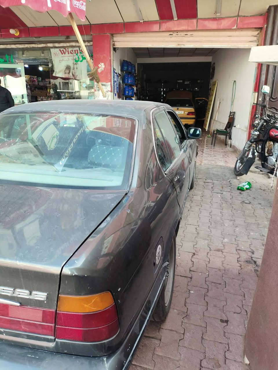 سلام عليكم شباب سياره بي ام ٥٢٥ محرك فل المحرك جديد لوك يعني تخيل صوت ماكو من مشتغله سياره بدون ضربه خلاص مال جناي كلشي جديد بيها صدر امامي خلفي دبلات كهربائيات شلع شغاله حتى الضبابي شغال تبريد شغال مابيها نقص خلاص سياره نايمه بدون خياسات مسوي ادامه كامله عليها رقم رقم بغداد قديم سنويه ضايعه وبيها فقدان كامل وماندل راعيها ابيع كوم حديد بس السياره كلها شغال  يعني سياره مال جناي مكاني كركوك السعر ٢٨ مراوس هم يرهم 
***********
