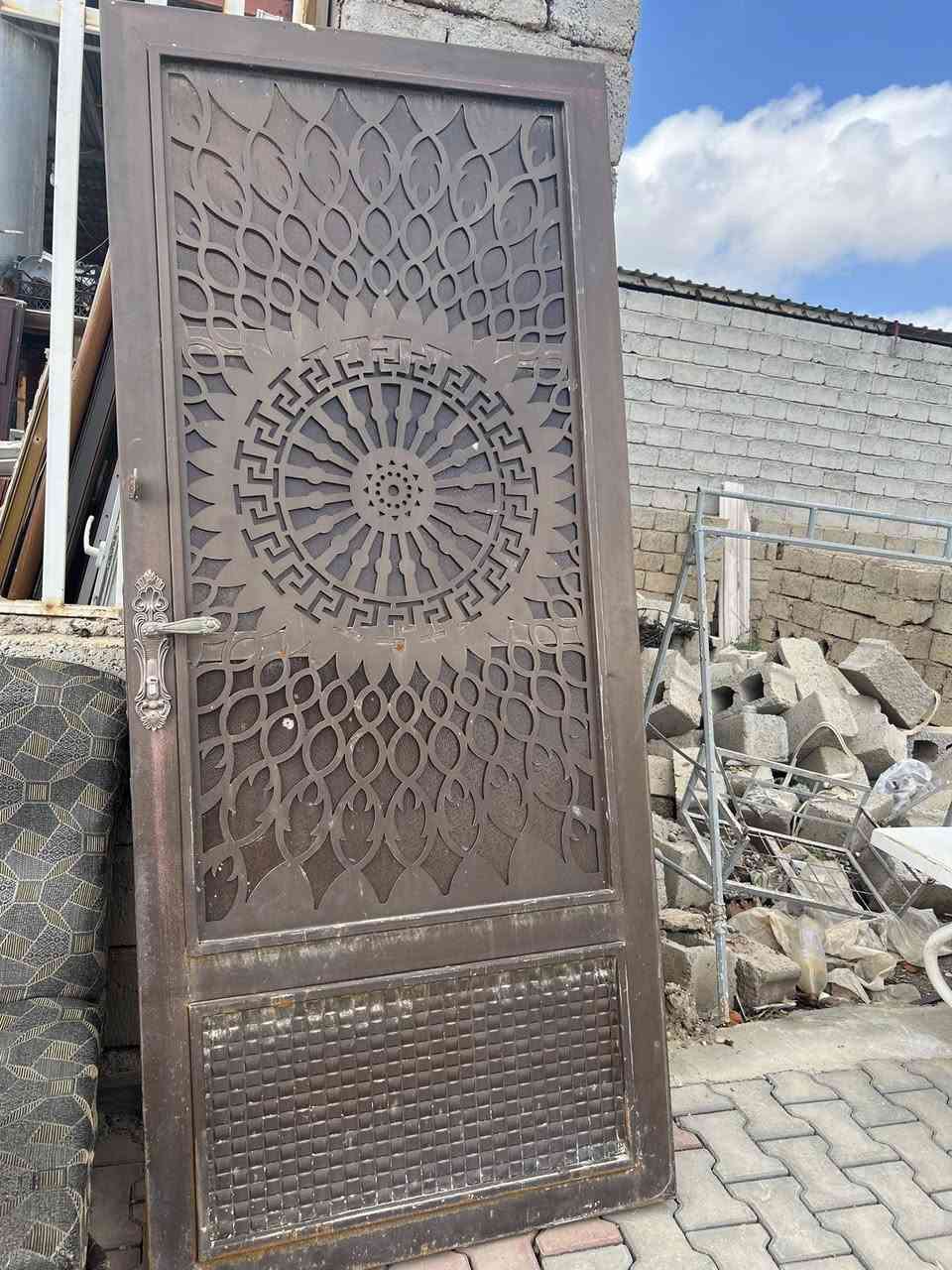 وصول وجبه جديده من الابوب و اشبابيك المستعمل  سعر القطعه الابيض 75 الف ويوجد خصم عله شبابيك ازغار 
الاستفسار اتصل 
***********
العنوان ناحيه الزاب مدخل اسايدين 
البيع نقد فقط
