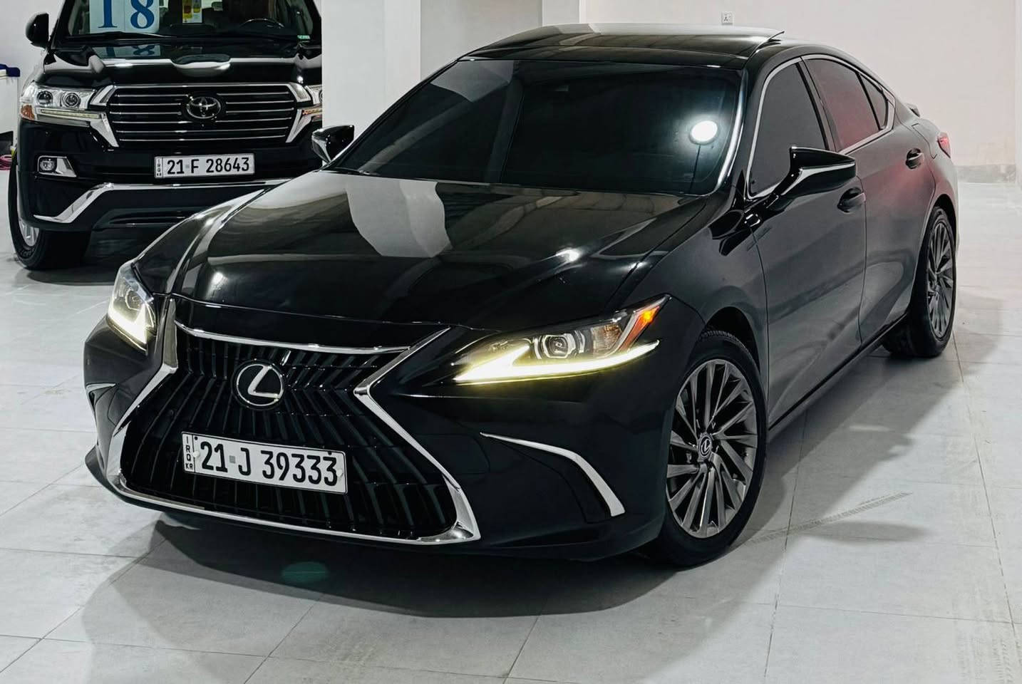 لێگزز 2022  فوول مواسەفات ES 350 
ماوەی ڕۆشتن : ٣٩ هەزاری حەقیقی ..
٦ بستۆن مەکینە ٣.٥ 
گاعی بیلادی و کەتەلۆک و هەموو شتێکی لەگەڵە 🔷
سەیارەکە تەنها ٢ پارچەی بۆیاخە بێ ناو بێ ئێرباگ ماباقی هەموو گیانی بەشەرت و زۆر زۆر جوانە و بێ چاڵ و شوخت زۆر تازە و جوانە پێش و دوای کەپسە .. 🔷
مەکینە و گێڕ بەشەرتی یەک مانگ نەکراوەتەوە و خەلەلی نیە بەشەرت ..🔷
مواسەفات ١/١ ES 350 فوول پانۆراما 
(( بەصمە ،، پانۆراما ،، شاشە گەورە ،، کوشن سارد و گەرم سوکان هیتەر ،، ڕادار پێش و دواو لاکان ،، تەحدید سورعە خۆی ئۆتۆ ماتیکی سوکان و ئیستۆپ و بەنزین ئەکات ،، فڵچە حاسە ئۆتۆماتیکی دادەگرسێت ،، کوشن خەزن لایت لید و عەدەسە ،، هەردوو کوشن کارەبا ،، ٣ مۆدی لێخۆڕین ،، شاشە و دەبڵ ماوس ،، کامێرا و حاسەی ٤ لاکان ،، ٣ گێڕ و گێر سپۆرت و گێری سوکان ،، و زۆر مواسەفاتی تر  )

سعر لە کۆمێنت داوابکە ڕاستەخۆ بۆت دیت 📩 

٤ تایەی لۆکی بیلادی لە ژێرە 
تەحویل و غرامە بەشەرت 🔷
سەنەوی و ڕەقەم و هەموو شتێکی تازەیە
شوێن : سلێمانی 

ژمارەی خاوەنی 
***********
