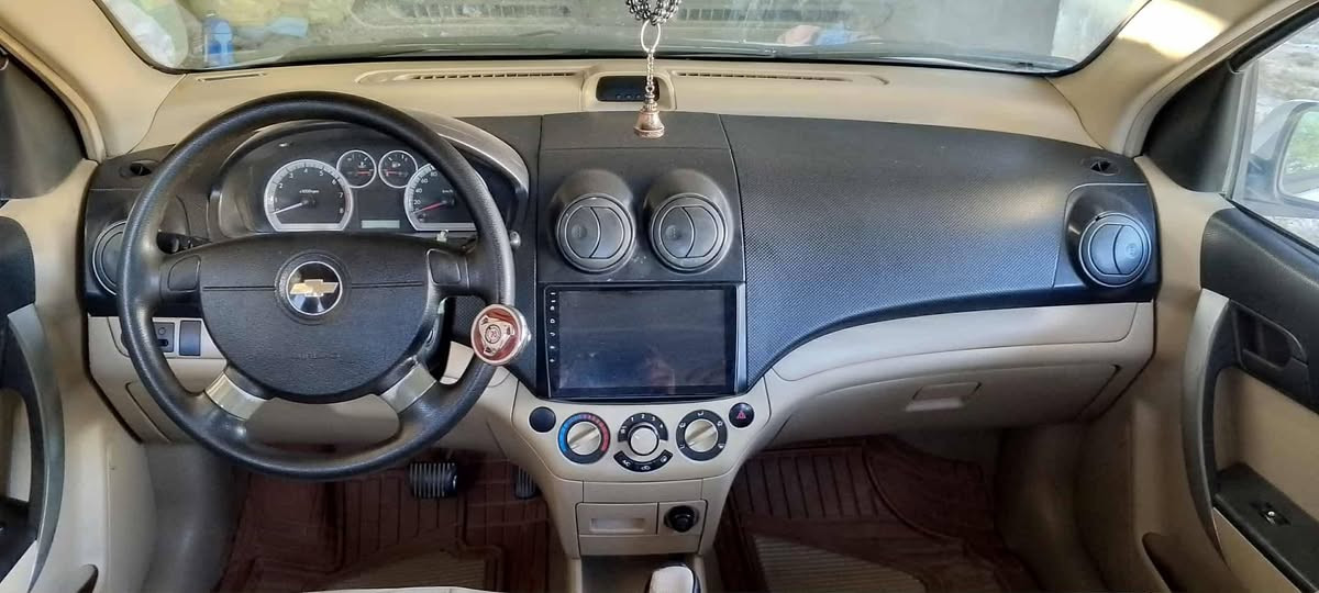 السلام عليكم
أفيوو 2011 خليجي شركه عامه
رقم انكليزي بغداد باسمي تحويل مباشر 
كير اوتوو محرك كير خير من الله
تخم تاير حداديه فول كهربائيات كامله 
مابيهة اي نقص كامله
السونار مالتهة موجود بالصور 
اقره المنشور زين واتصل 
مكان بغداد   محموديه 
اثير‏‪***********‬‏
كورك‏‪***********‬‏

سعر 70 وبيهة مجال
