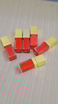 💋 تريدين شفايف وردية ممتلئة بدون تعب وبدون حقن؟ الحل بهالمجموعة السحري...