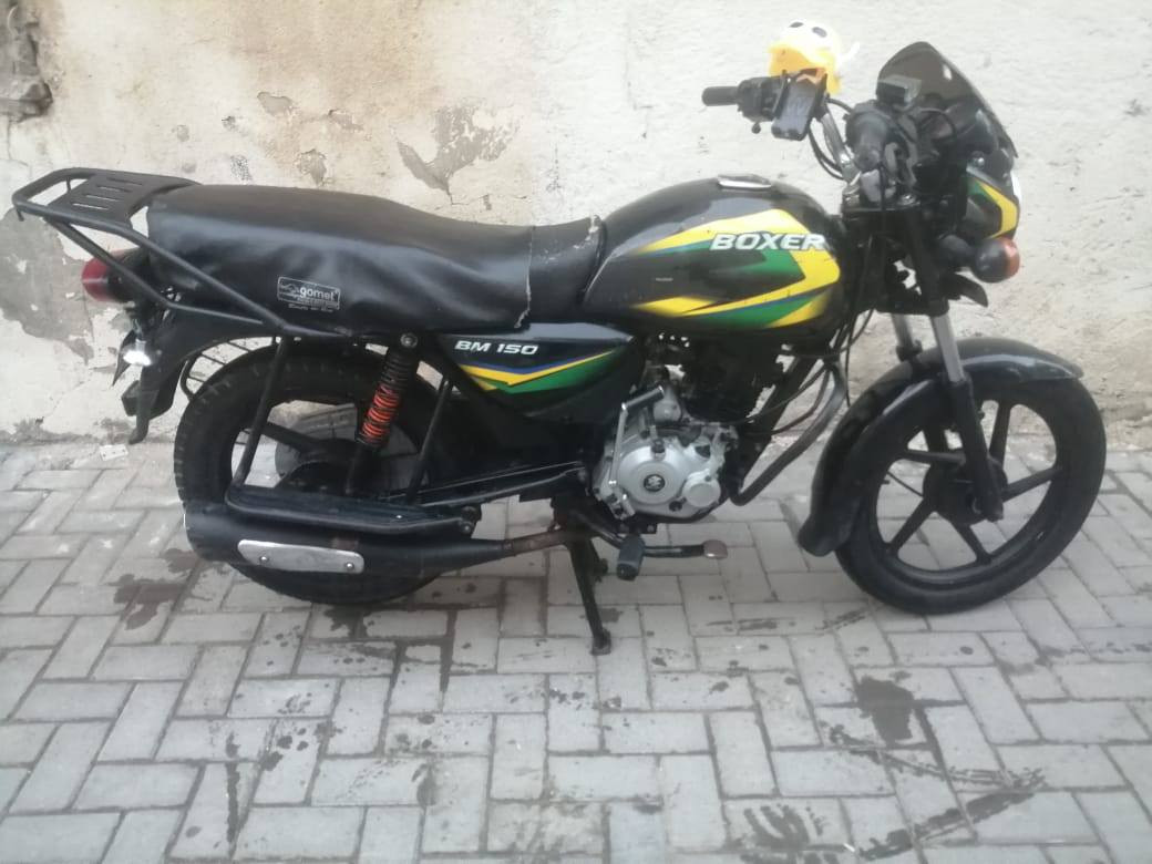 السلام عليكم دراجه بوكسر 2022 اوراقها ضايعه مقفوله من السرقه مكاتبه اسوي لك السعر  650 وبيها مجال بسيط مكاني بصره وهذا رقمي بواتساب  ***********
