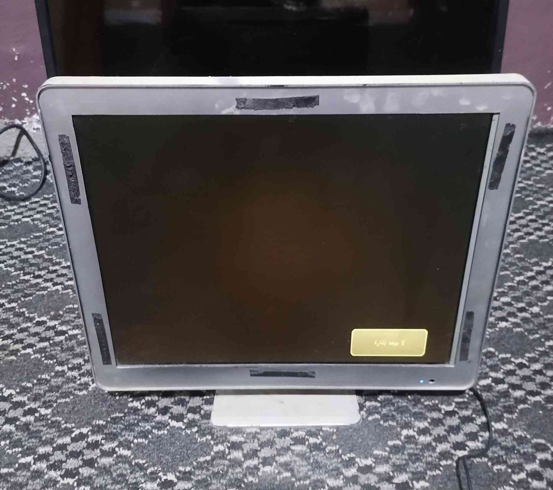 شاشات 4 مثل ماشوف بلصوره ب 150 الف قفل كلهن شغالات ما عده وحده بيها خلل مره تشتغل ومره ما تشتغل / الرجيبه ***********
