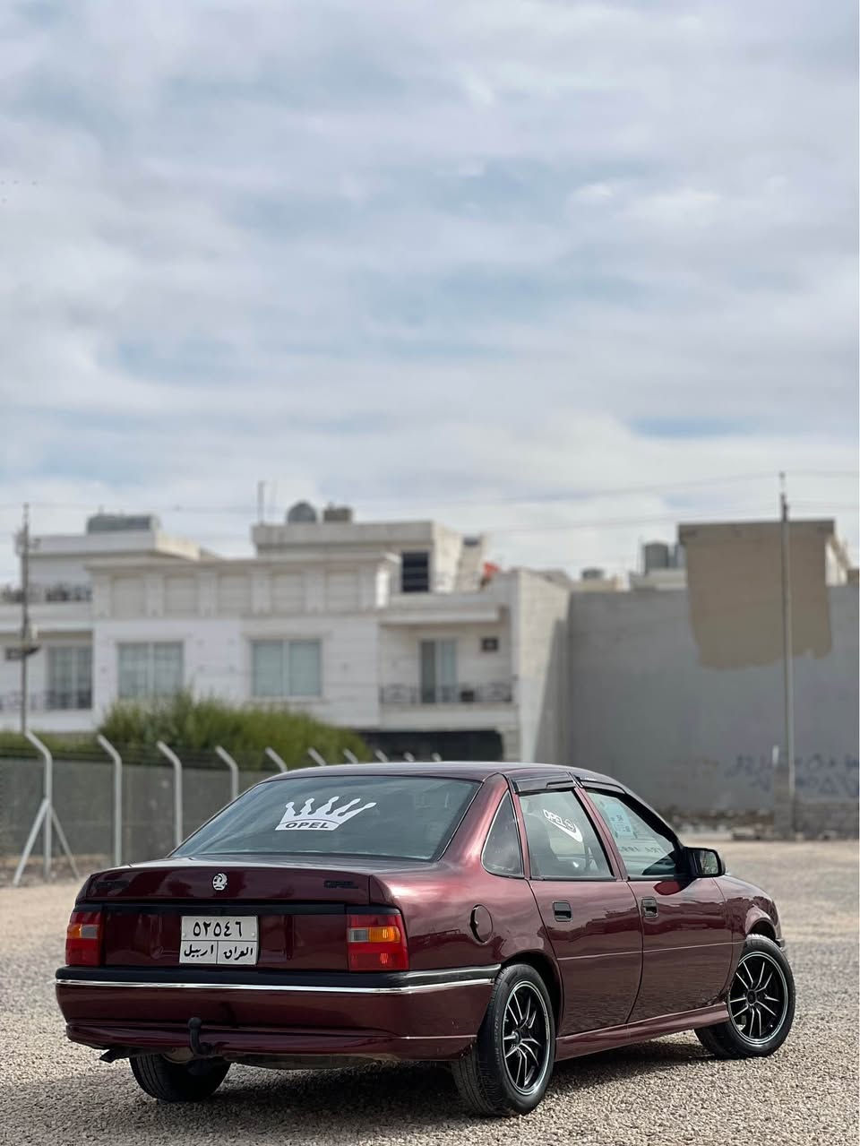 لە هەولێرم
٢٠٠٤ ٩١٢ ٠٧٥٠ 
مۆدیل ١٩٩٣ 
مەکینە ١٨ 
گیر و مەکینە بەشەرت 
توند و تۆلە چرکەی تیدا نییە
تاخم تایەی نوێیە أربيل, العراق
