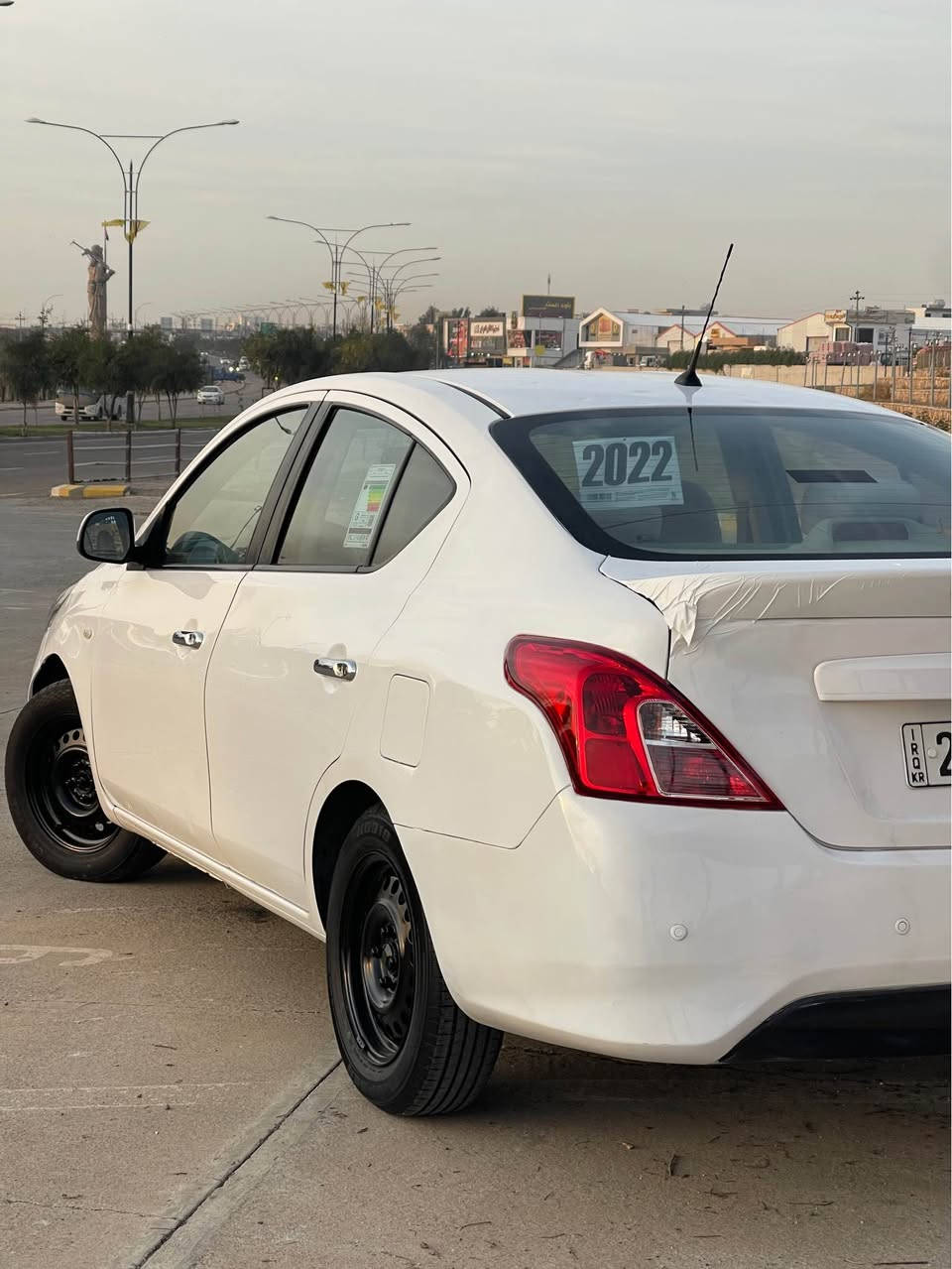 ***********📞 ***********📞
سني هندی  ،،،،،،،،2022
ماشية : 11300كم

-مرايات كهربائية -جامات كهرباء *
-رقم اربیل 
-سنوي جديد لحد 2030

سعر :  99 ورقة وبيها مجال 
مكان : كركوك 
***********واتساب كركوك, العراق
