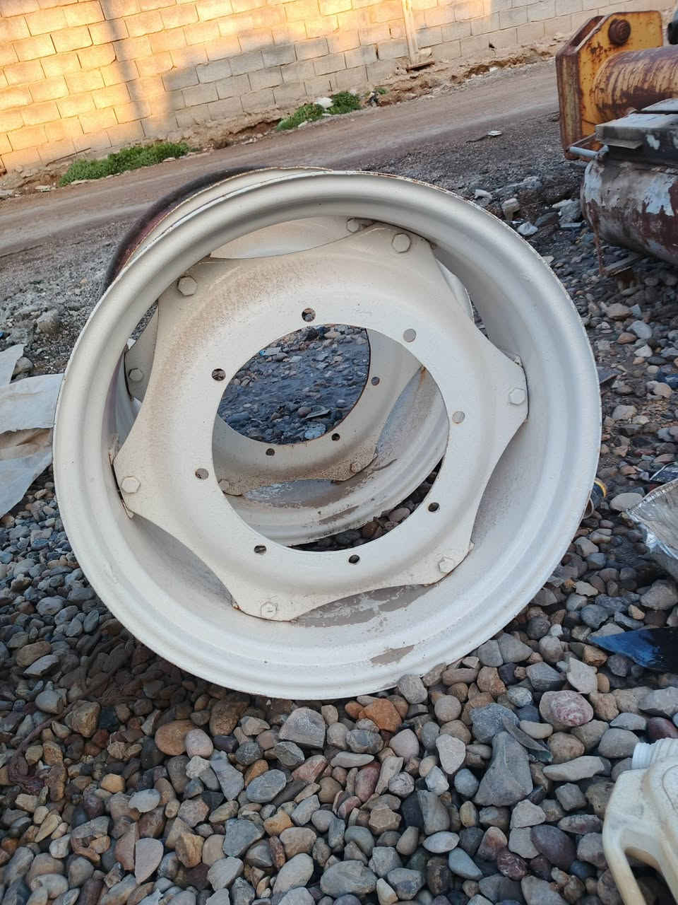 تخم ويل فيات 180  / 160
حجم 38 و 28
نضيف ومكفول من كسر وفطر 
***********
