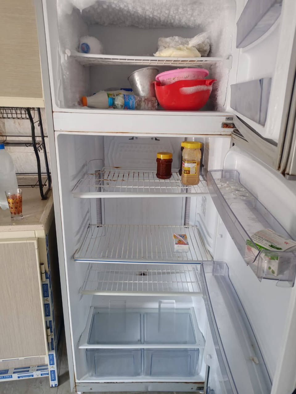 غراض بيت مستعملات للبيع مستعجل عل بيع
الثلاجه200 الطبخ شغال وعل فحص40 المبردات 100 ثنينهن كلشي مابيهن والكيزر الجبير ب60 وشغال والكيزر الصغير ب35


**إذا كنت صاحب هذا الإعلان وتريد حذفه لأي سبب، رجاءا أرسل رسالة إلى الدعم الفني**