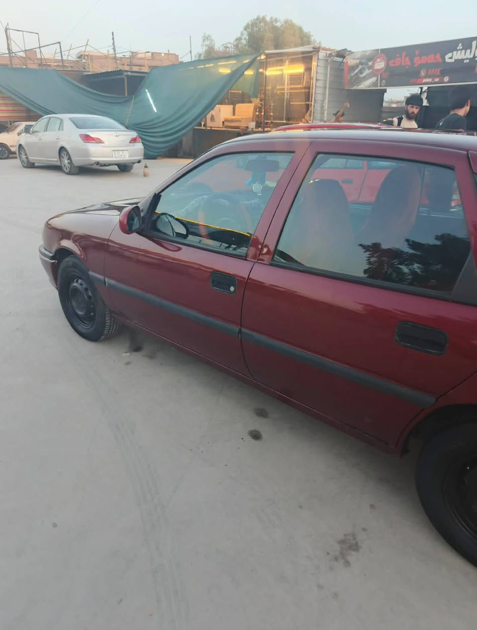 ئۆپل ڤیکترا
مودیل 1991
مەیکە 20
گێڕ عادی 
ڕەقم سلیمانی 
چوار تایەو ویلی تازەی لەژێرە
تەحولی بڕاوە خەرامەی بەشەرت
شوێن کەرکوک 
رەقم ***********
