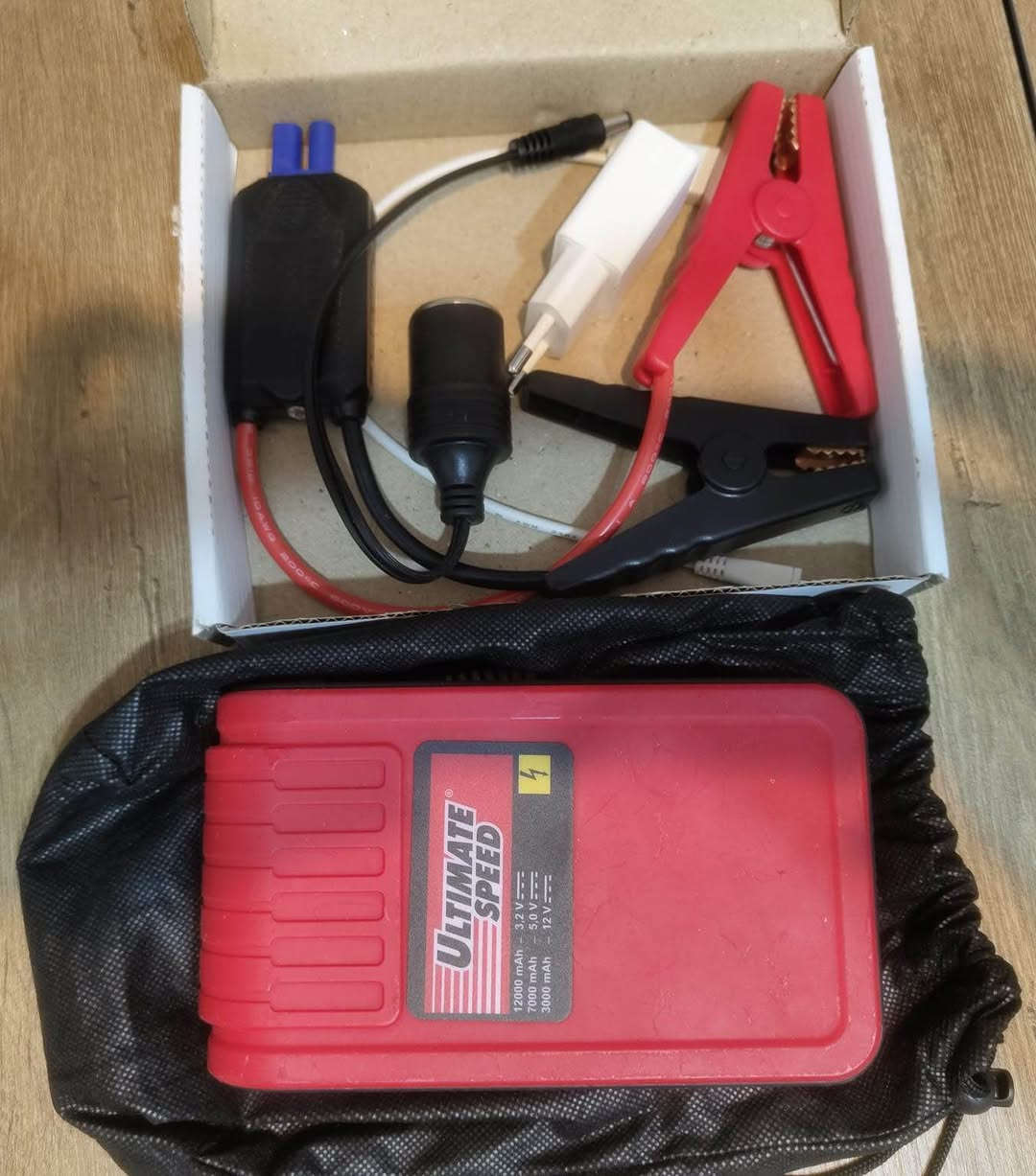 • پاوەر بانکی مارکەی Ultimate Speed
• 12000 MAH
• مارکەی ئەڵمانیە
• پاتری سەیارەی پێ چەتەڵ دەکرێت لە کاتێکدا ئەگەر پاتری سەیارەکەش تەواو بێ وزە بێت 
• مۆبایل شەحن دەکاتەوە و شوێنی دوو USB هەیە
• شوێن چەرخی هەیە واتا لە کاتێکدا 4 شەحن دەدات
• لایتێکی بەقوەتی هەیە بە 3 جۆر کار دەکات
• گڵۆپی لەسەرە بۆ کەمی و زۆری شەحنی خۆی
• توانای باشی هەیە و بڕی یەک ئەمپێر کارەبا دەدات السليمانية, العراق


**إذا كنت صاحب هذا الإعلان وتريد حذفه لأي سبب، رجاءا أرسل رسالة إلى الدعم الفني**