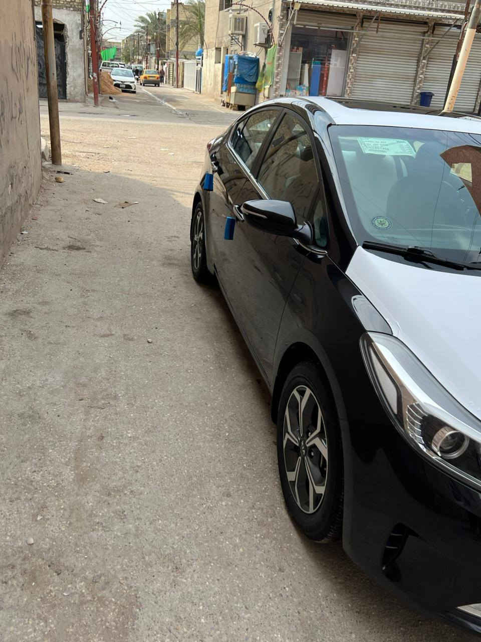 السلام عليكم
كيا سيراتو  ٢٠١٧  خليجي ١/١ وارد ايراني
مواصفات خاصه  رقم اربيل بسمي سنويه وهزه جديده
 خليجي فووووووول VIP
سيارة جديدة ٢٠١٧
ماشيه67 الف كم 
مكينة 2000 دوش
شفتات بالستيرن كير رياضي
مواصفاته
بصمه تشغيل 
فتحه 
تبريد بيانو شاشه منفصل
حساس خلفي امامي اصلي 
لد امامي 
بك لايت لد 
كشنات كهربائي 
كشنات امامي تدفئه تبريد والخلفي تدفئه
مصابيح زنون اصلي 
نظام abs 
١٠ ايرباك بيه امان
مري شفط وترحيب واضائه
كروس سرعة مع تحكم ستيرن فول
اوتو لايت 
نقطه عمياء 
تبريد منفصل السائق عن الصدر مع تبريد خلفي
كشن ميموري مع خزن حركات الكشن
شاشة اعطال مع تحكم 
تدفئة بالستيرن
رادار جانبي+ رادار خلفي
كامره خلفيه
السياره مكفولة من الصبغ وتبديل فقط رصعه بجنطه موضحه
السعر155$ وبيها مجال بسيط
مكاني بغداد العبيدي
رقم ***********
