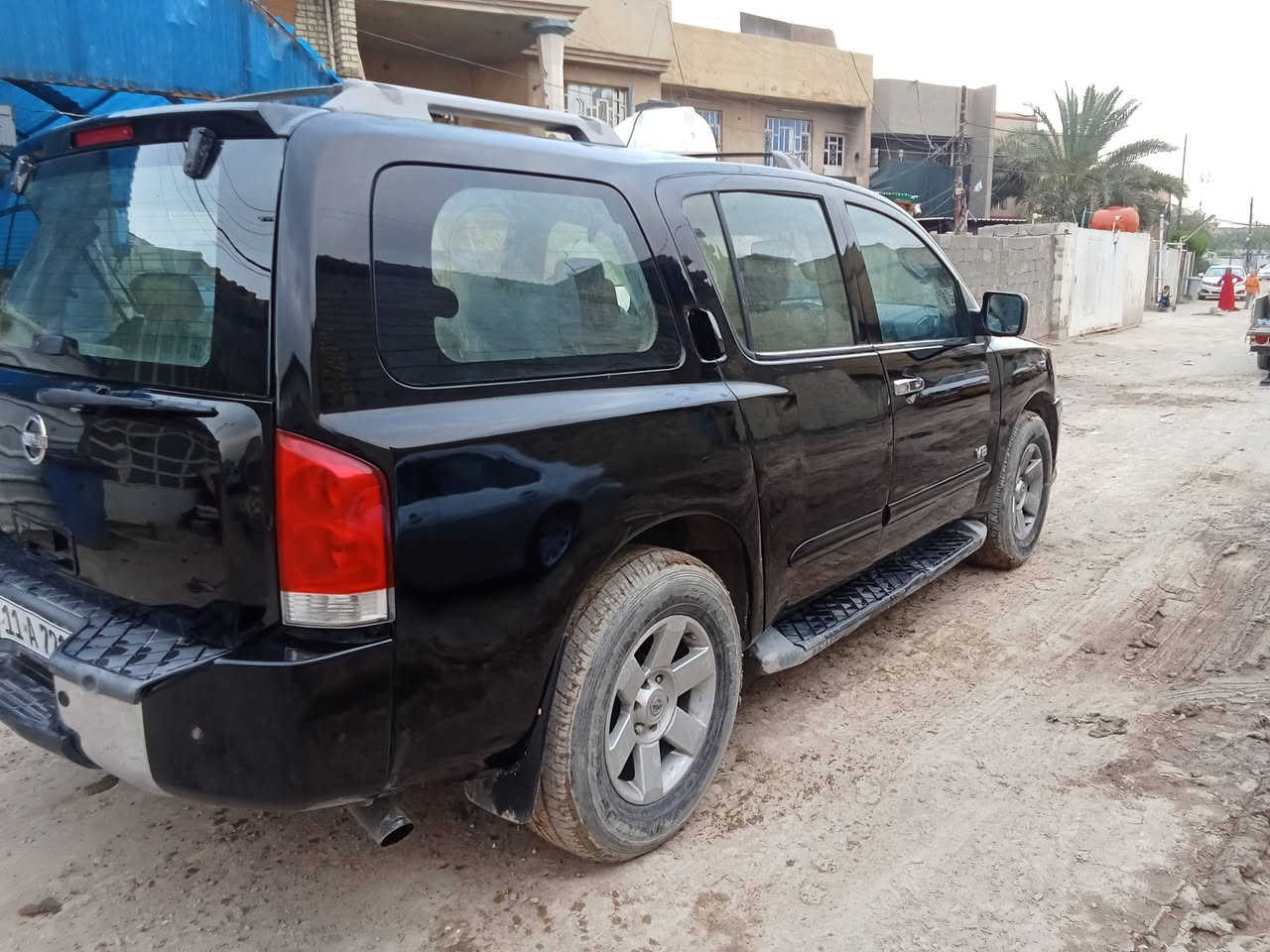 السلام عليكم للبيع نيسان ارماده موديل 2006 خليجيه LE فول مواصفات مكفولا من ضربه والتبديل فقط صبغ حزام اثر شخوط وجراد عندي مقطع قبل صبغ كير محرك كفاله تبريد ثلج تدفئه تخم تاير جديد صدر فقط بوش خلفيه باقي سياره جاهزه منضومه غاز إيطالية معروفه مواصفات لفول عوزها ترتيب بسيط رقم بغداد نكليزي هزه جديده بسمي السعر 85 بيها مجال بسيط مكاني بغداد ***********
