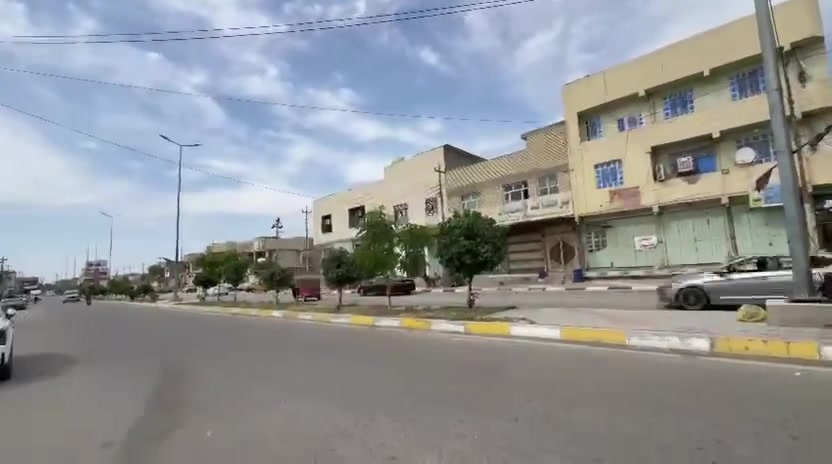 كربلاء المقدسة بيت للبيع تجاري العسكري 14 
المساحة 250
واقع حال 300
غرفه /4
حمامات /3
استقبال 
وصاله 
محلات /2
السعر 400 قابل للتفاوض
***********
