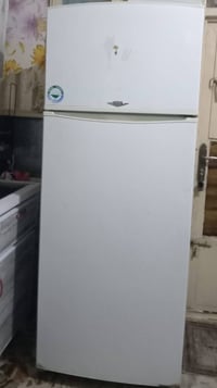 ثلاجة • مستعملة • شغّالة