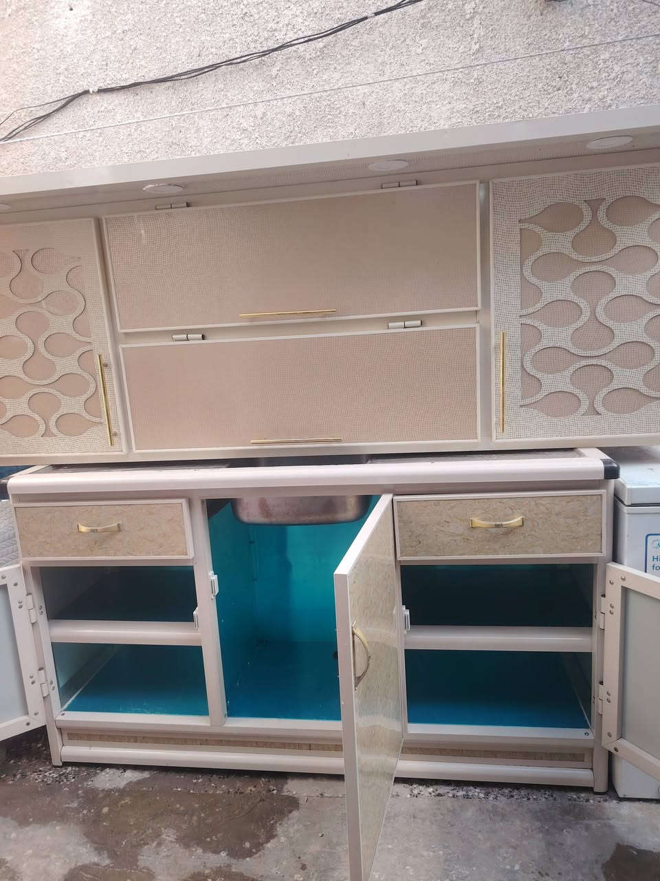 كاونتر قطعتين سنك وملحق ١٧٥
براد٥٠
كشر مجمدة ١٥
بغداد جميله


**إذا كنت صاحب هذا الإعلان وتريد حذفه لأي سبب، رجاءا أرسل رسالة إلى الدعم الفني**