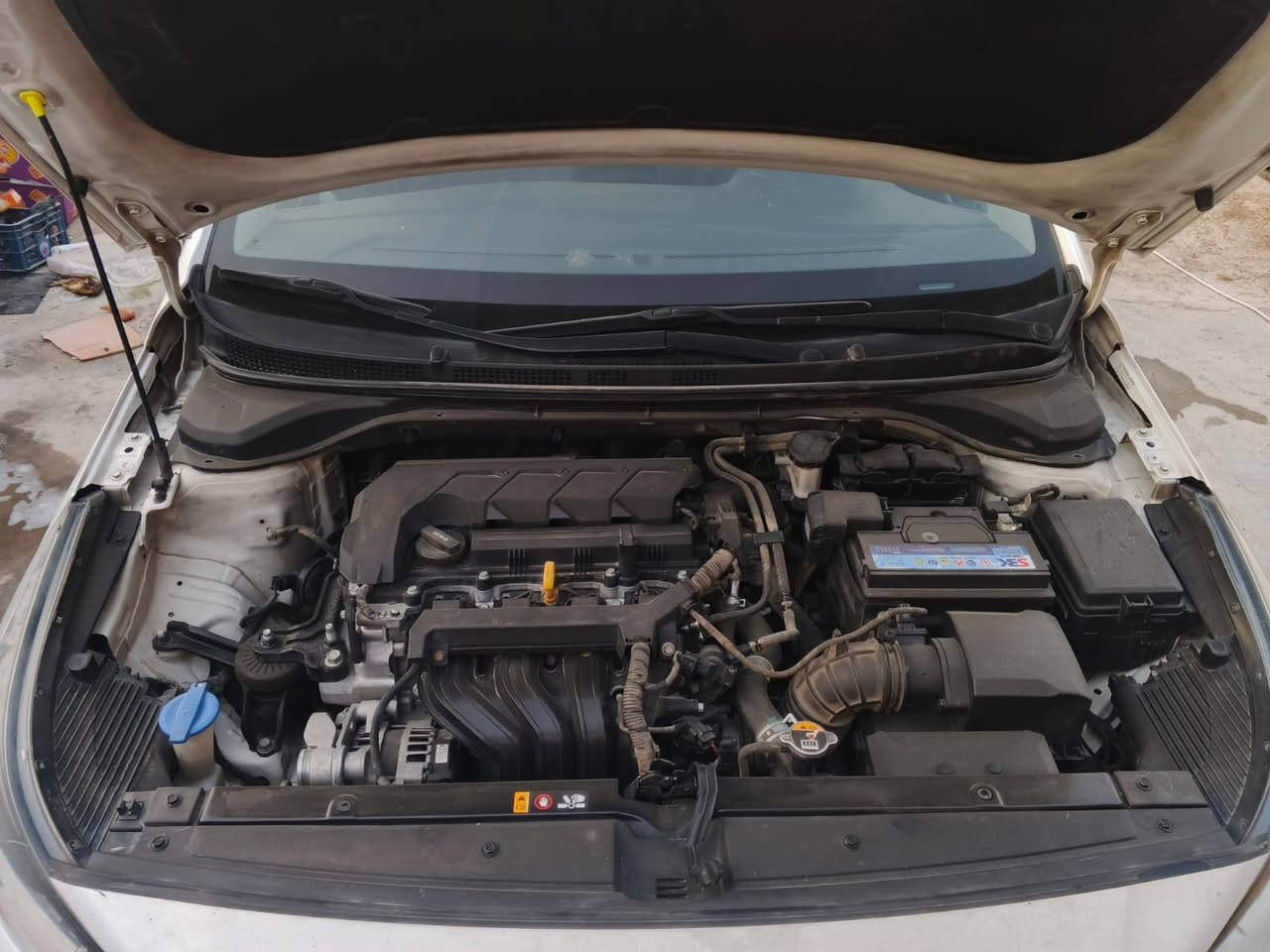 هيونداي أكسنت شكل الانترا وارد امريكي
موديل ٢٠٢٠
السعر المطلوب ١٢٠ ورقة و بيها مجال
ماشيه ٦٥الف كيلومتر 
مكان السيارة  بغداد العبيدي  شارع ٢٠
رقم الهاتف ***********
