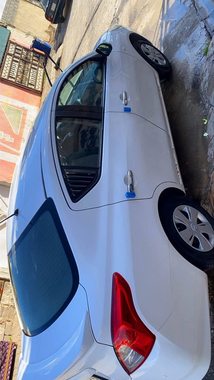 نسيان صني موديل 2020 اكلين ماشي 100 كير محرك شرط تبريد تدفى شرط بيها بطاقه بانزين اربع تايرات جديد اسبير منازل سياره بسمي شاشه ايباد كامير رقم جديد سنويه جديد لحد 2030
سعره 115 وبيها مجال 
رقم *********** كركوك, العراق
